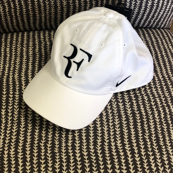 roger federer white hat